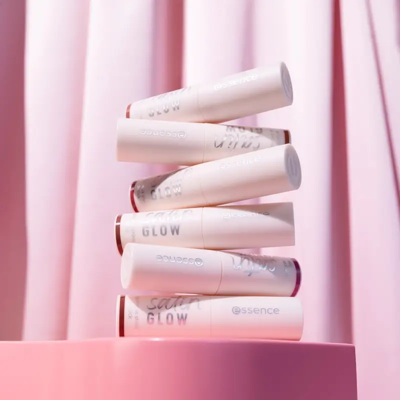 Essence Satin Glow Luminous Shine Lipstick 08, 3.5 g - Image 4